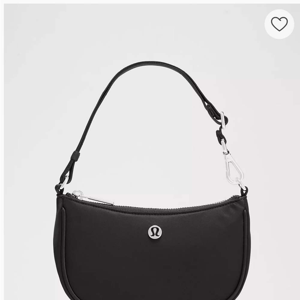 lululemon City Essentials Black Shoulder Bag (1 Liter)